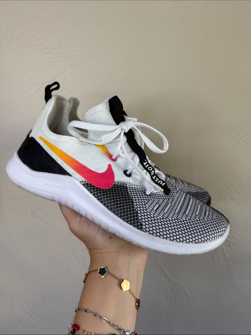 Nike Free TR 8 Training Shoes Black White Pink Women’s Size 6